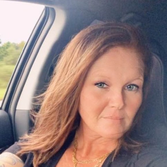 Meet your Posher, Laura - Picture 1 of 1